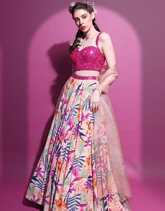 Top Bridal Lehenga Choli Designs Labels for every Bride | Types of Lehenga Choli 10