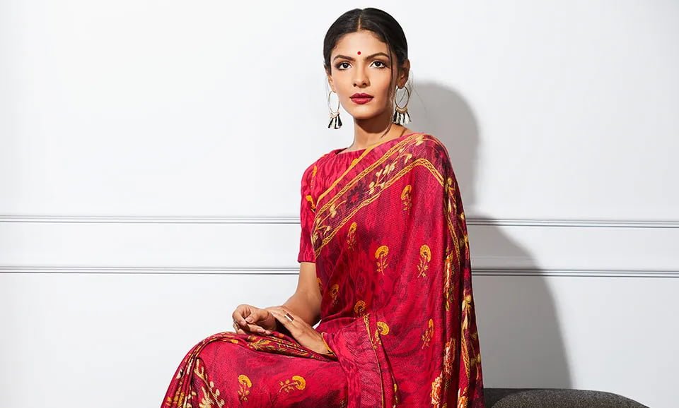 Indian Wedding Saree Designers: 10 New Designs You Can't Miss Out! 3