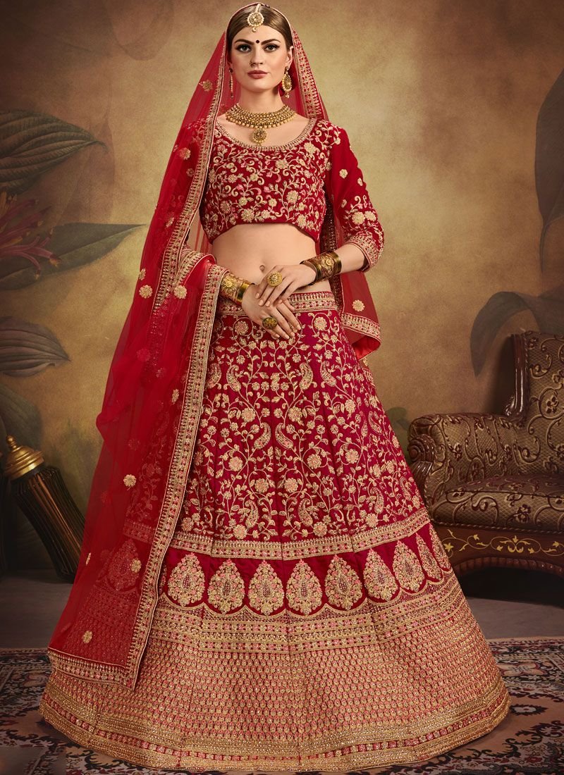 Ethnic Plus : How to Wear a Lehenga to a Wedding: A Stylist's Guide